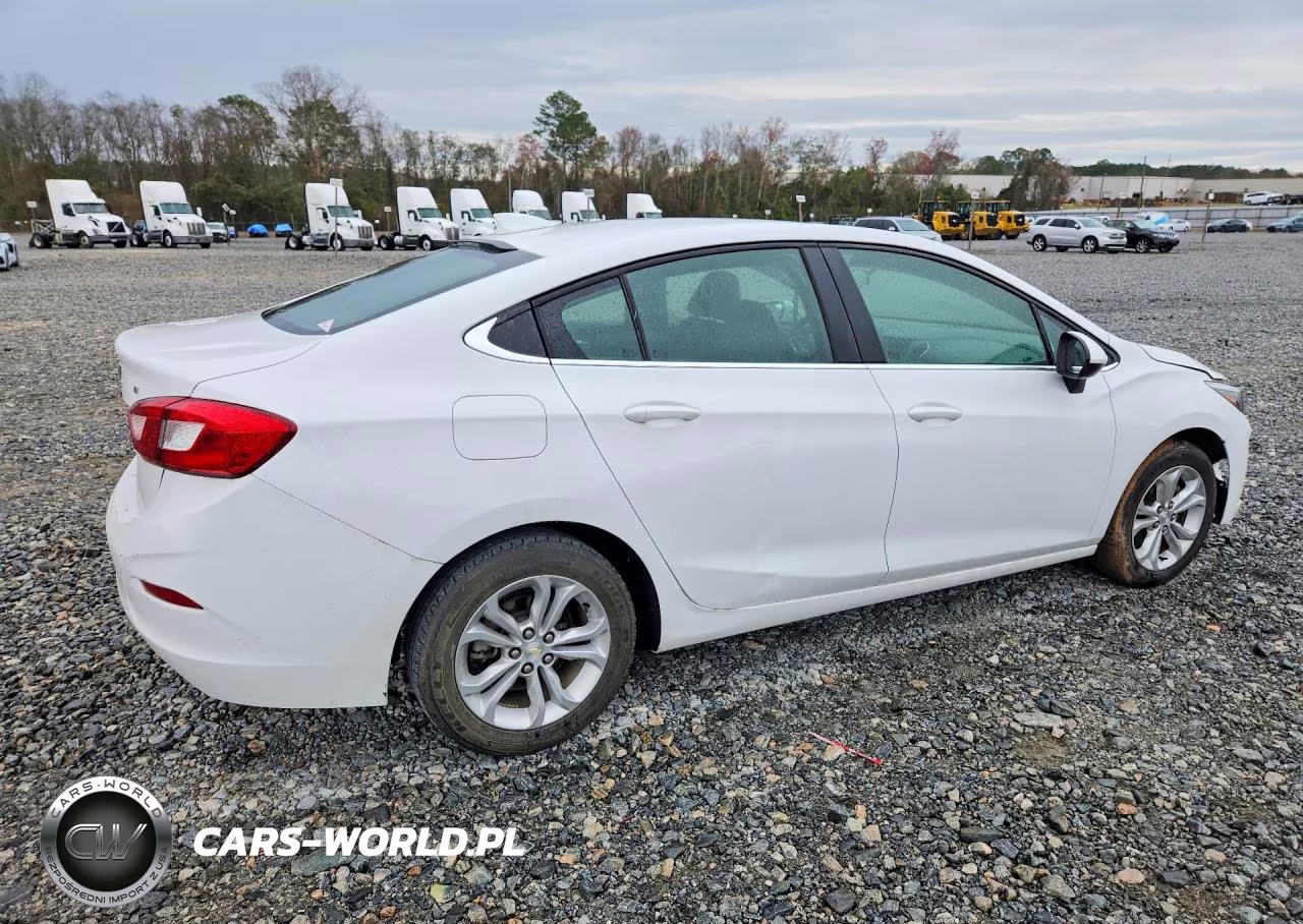 2019 Chevrolet Cruze Lt VIN:1G1BE5SM6K7137003 - 3