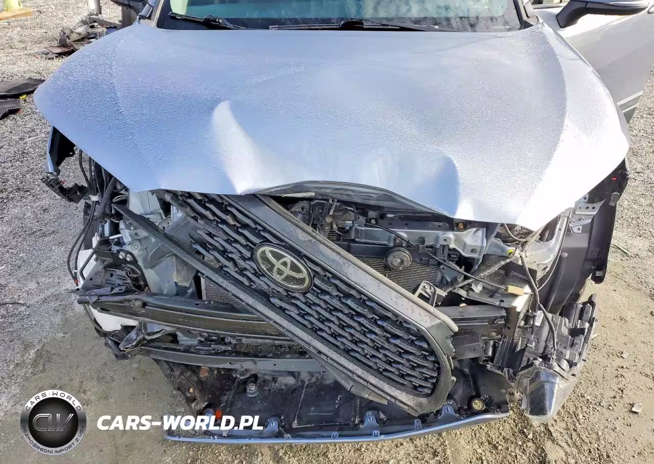 2022 Toyota Corolla Cross Le VIN:7MUCAABG6NV004672 - 12