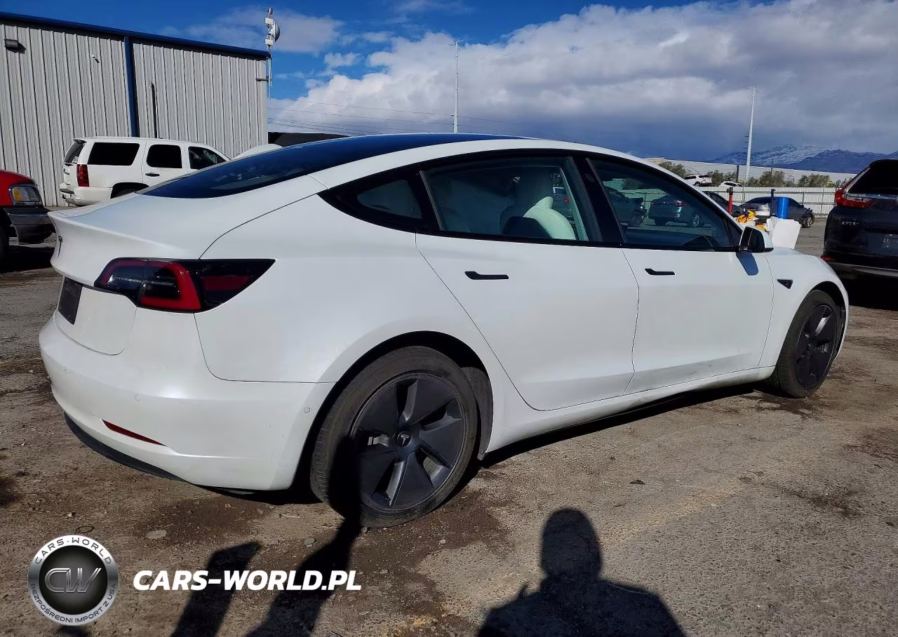 2022 Tesla Model 3 VIN:5YJ3E1EA0NF329747 - 3