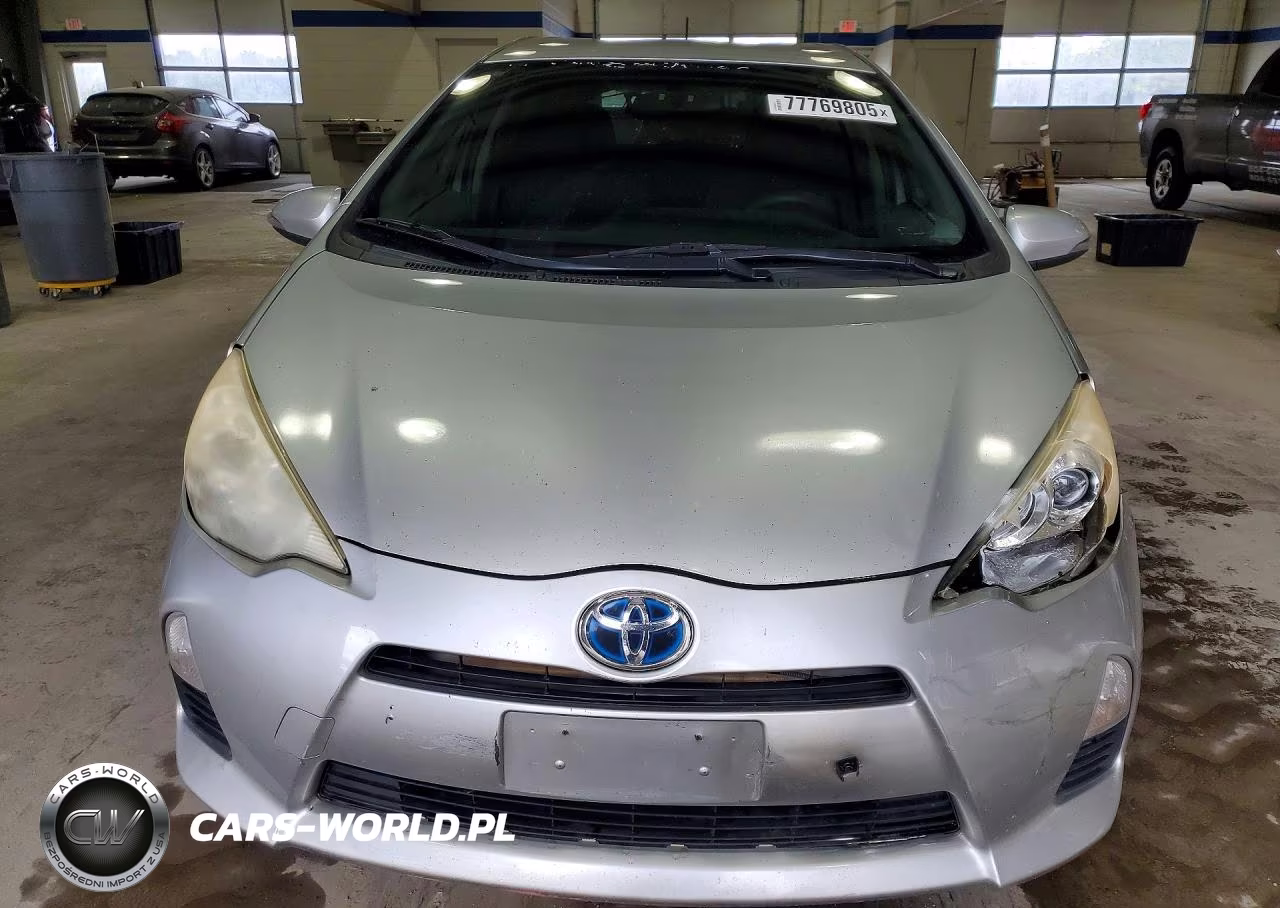 2013 Toyota Prius C VIN:JTDKDTB37D1538992 - 5