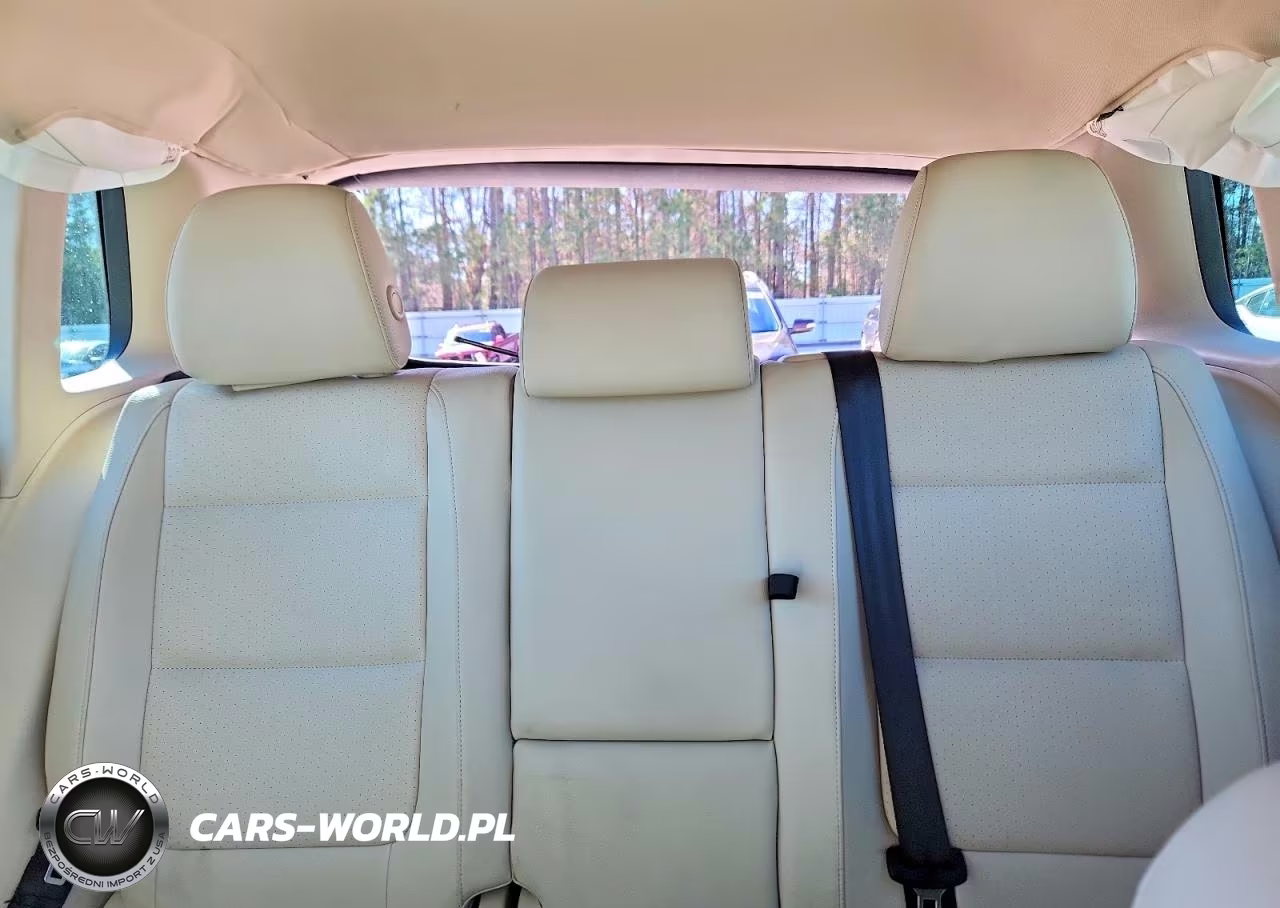 2015 Volkswagen Tiguan S VIN:WVGAV7AX1FW545359 - 10