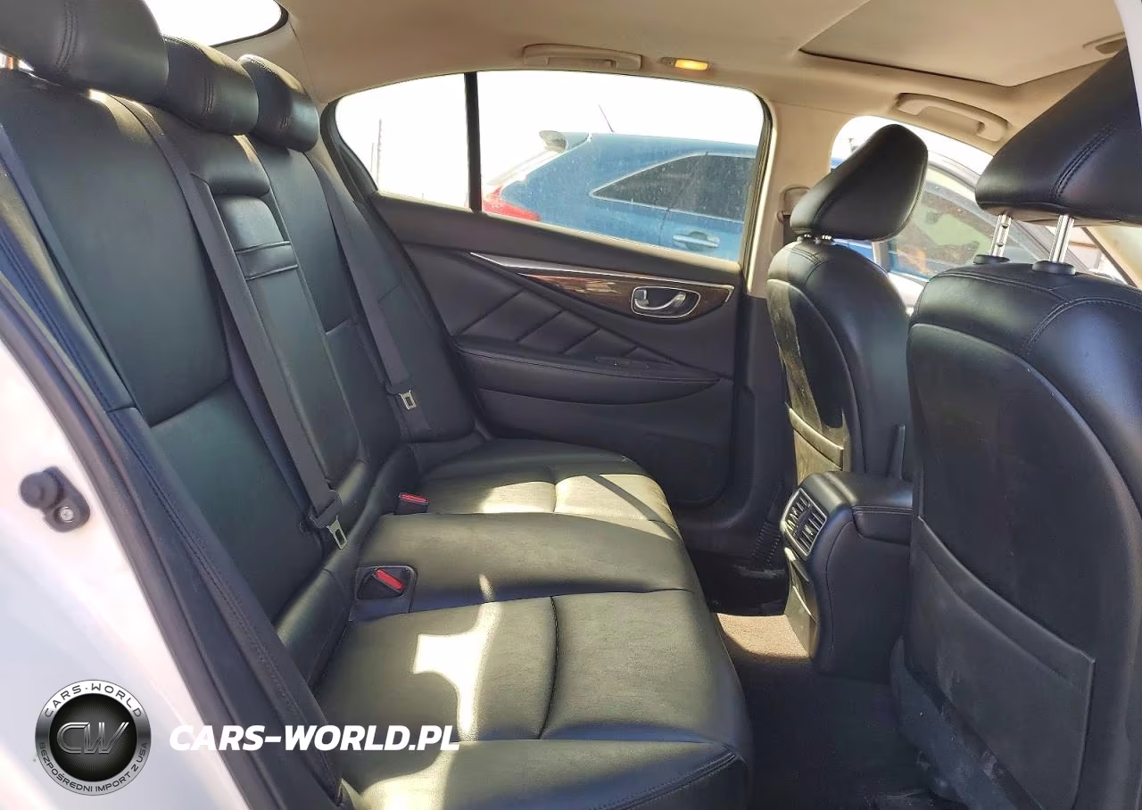 2018 Infiniti Q50 Luxe VIN:JN1EV7AR5JM611085 - 10