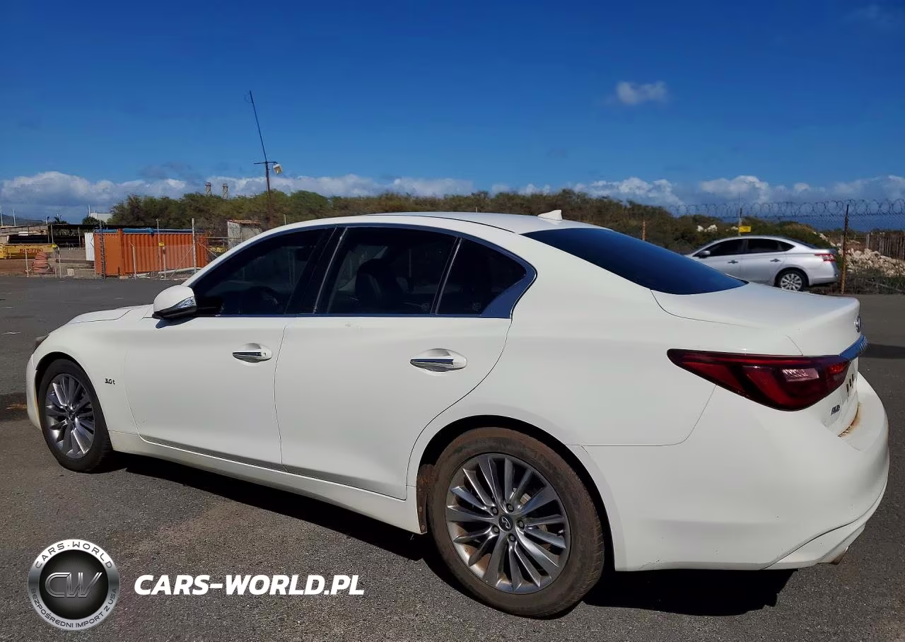 2018 Infiniti Q50 Luxe VIN:JN1EV7AR5JM611085 - 2