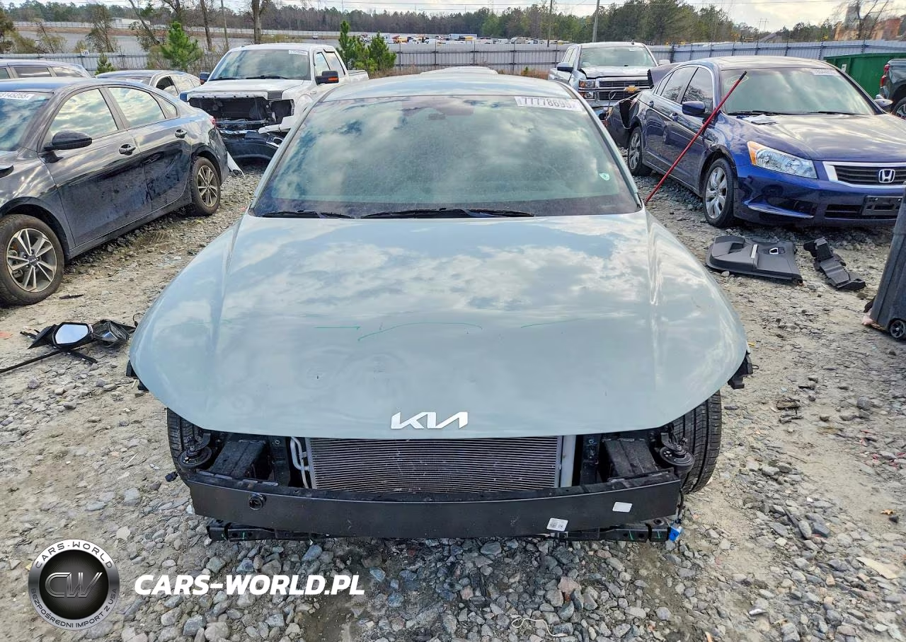 2025 Kia K4 Gt-Line VIN:3KPFW4DE5SE037142 - 5