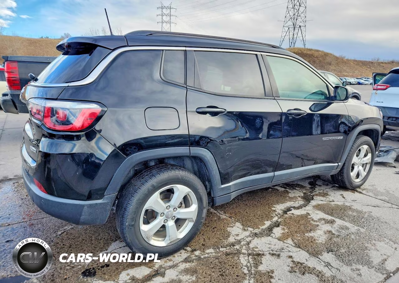2017 Jeep Compass Latitude VIN:3C4NJDBB0HT640703 - 3