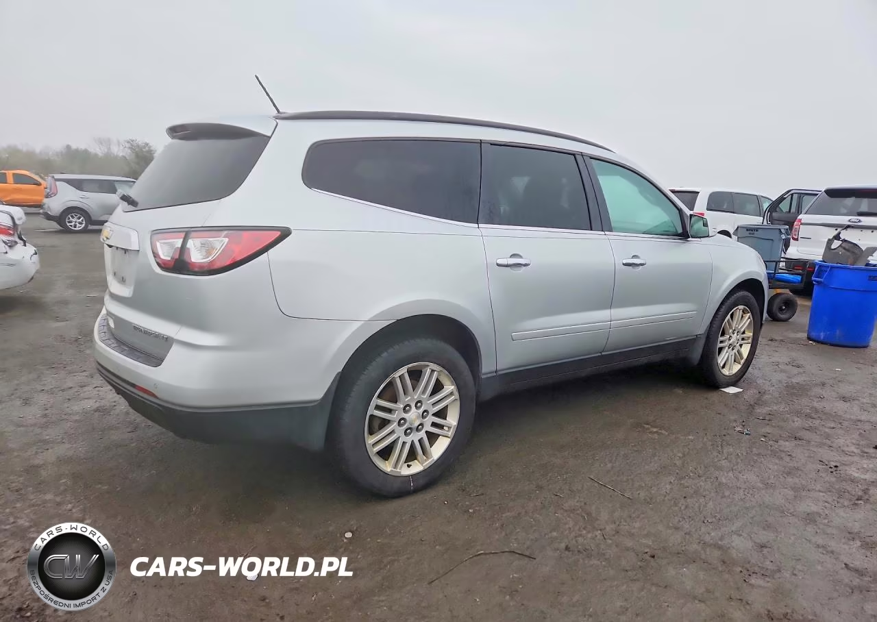 2015 Chevrolet Traverse VIN:1GNKRGKDXFJ182114 - 3