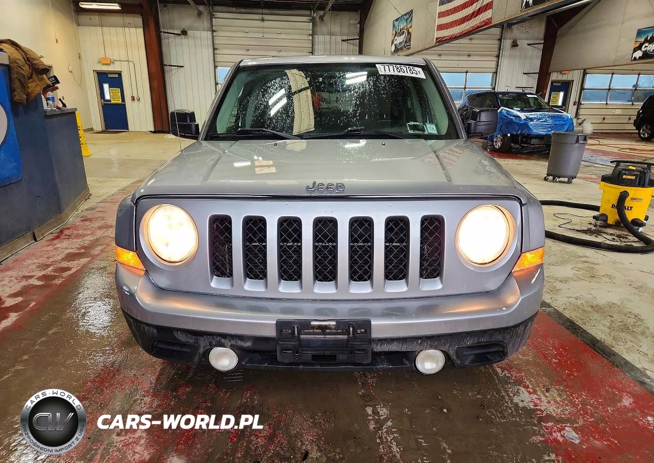 2016 Jeep Patriot Latitude VIN:1C4NJPFA1GD792352 - 5