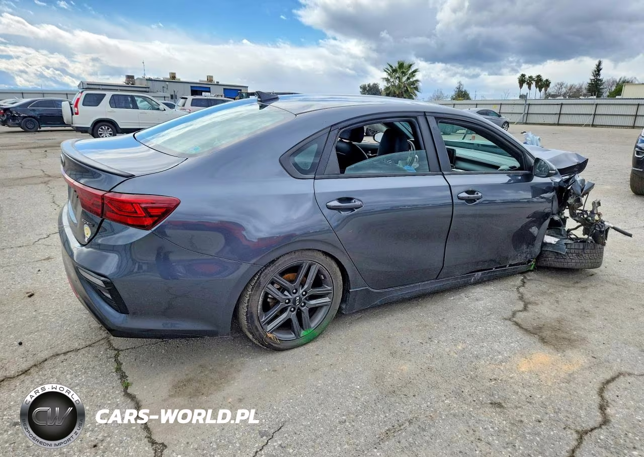2020 Kia Forte Gt Line VIN:3KPF34ADXLE218730 - 3