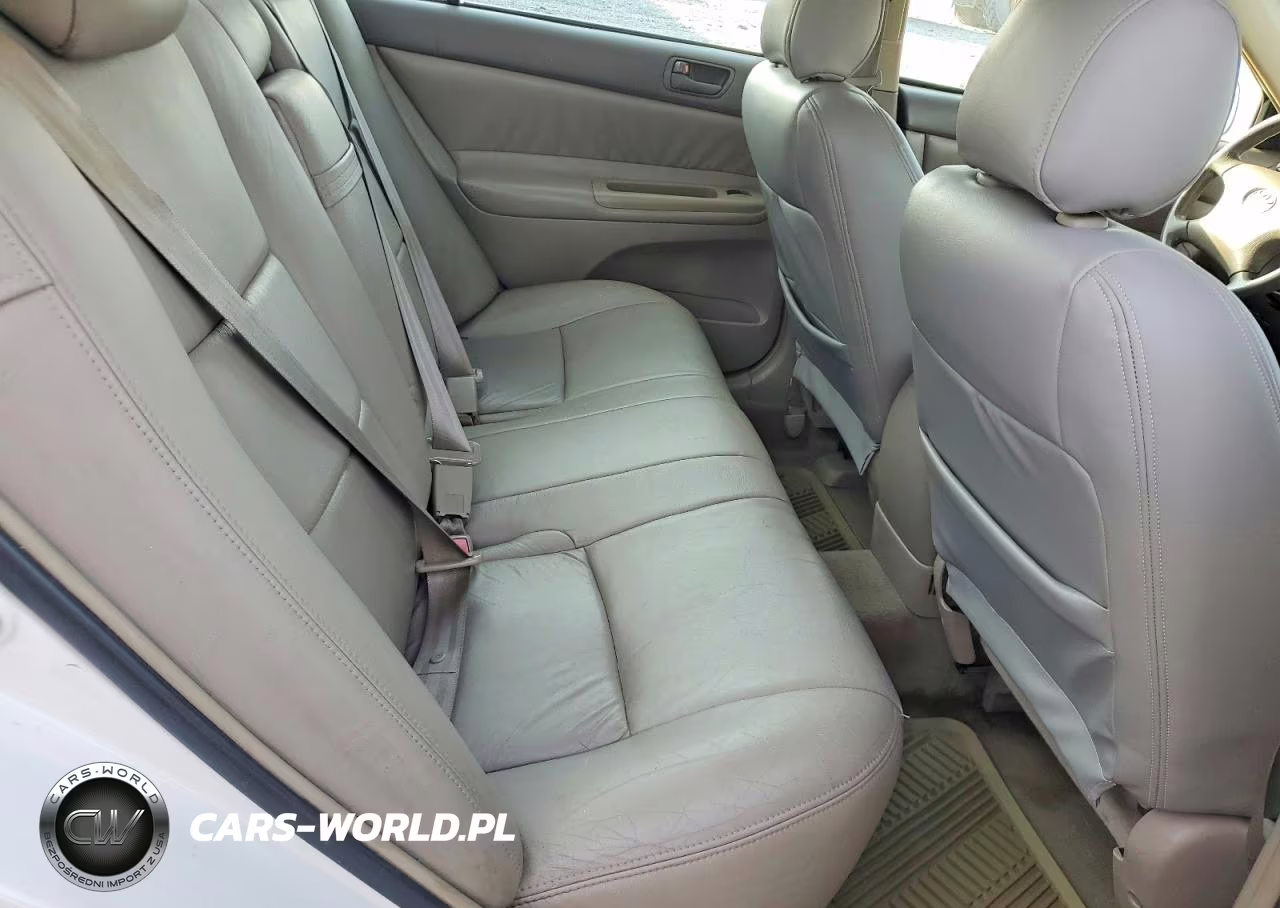 2002 Toyota Camry Le VIN:4T1BE32K12U506549 - 10