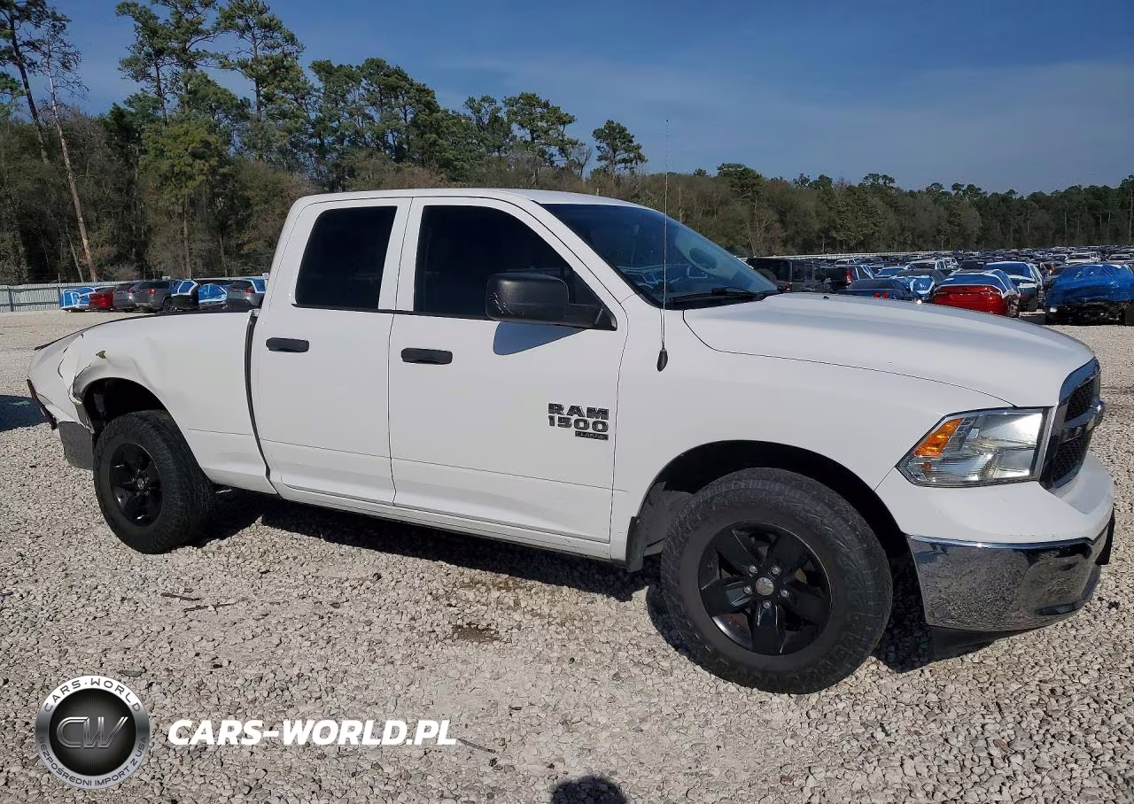 2019 Ram 1500 Classic Tradesman VIN:1C6RR6FG9KS552695 - 4