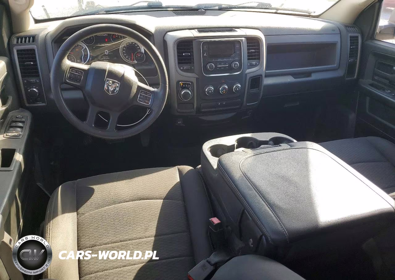 2019 Ram 1500 Classic Tradesman VIN:1C6RR6FG9KS552695 - 8
