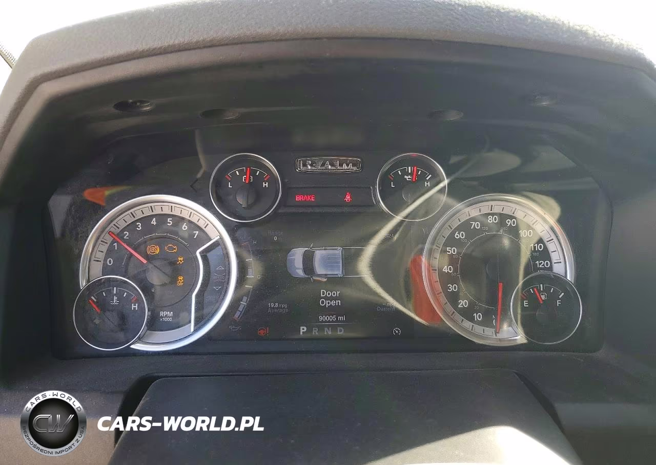 2019 Ram 1500 Classic Tradesman VIN:1C6RR6FG9KS552695 - 9