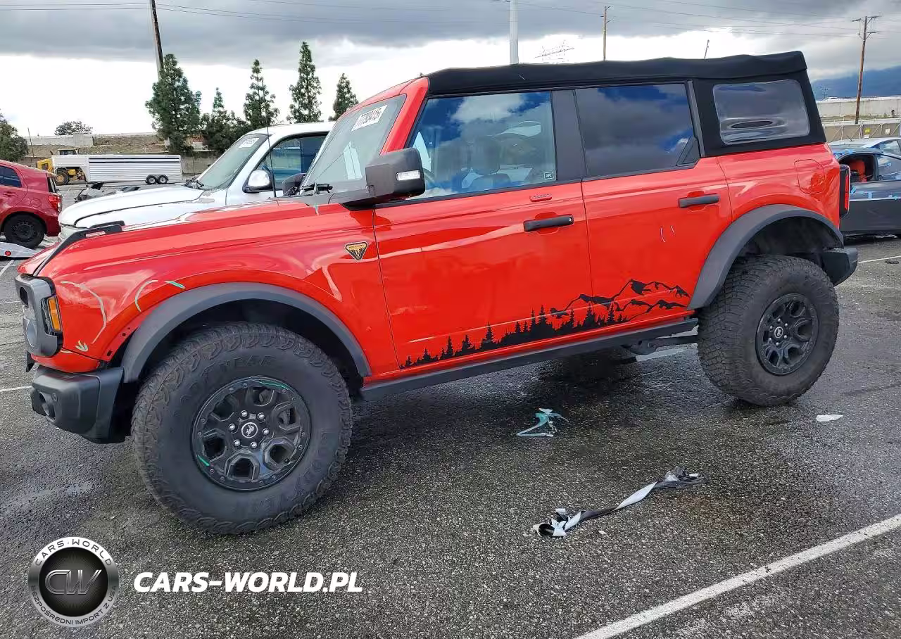 2022 Ford Bronco Base