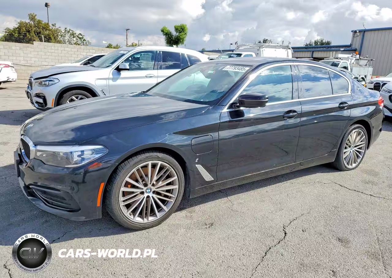 2019 BMW 530E