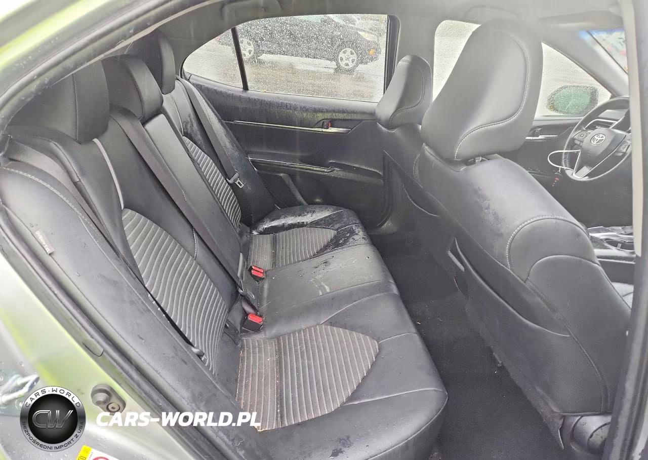 2018 Toyota Camry L VIN:JTNB11HK8J3049833 - 10