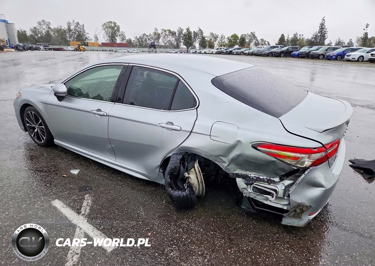 2018 Toyota Camry L VIN:JTNB11HK8J3049833 - 2
