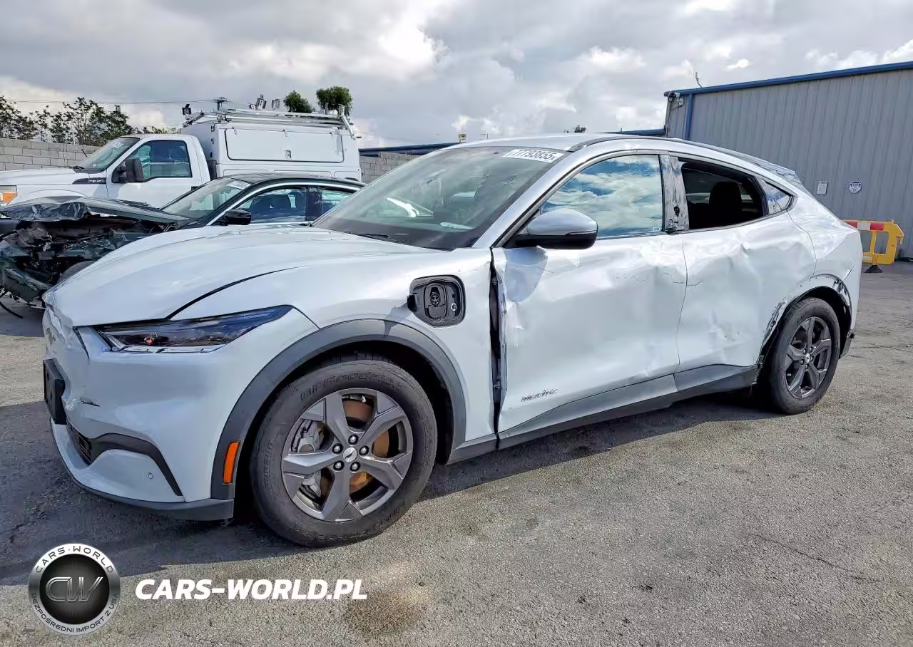 2022 Ford Mustang Mach-E Select