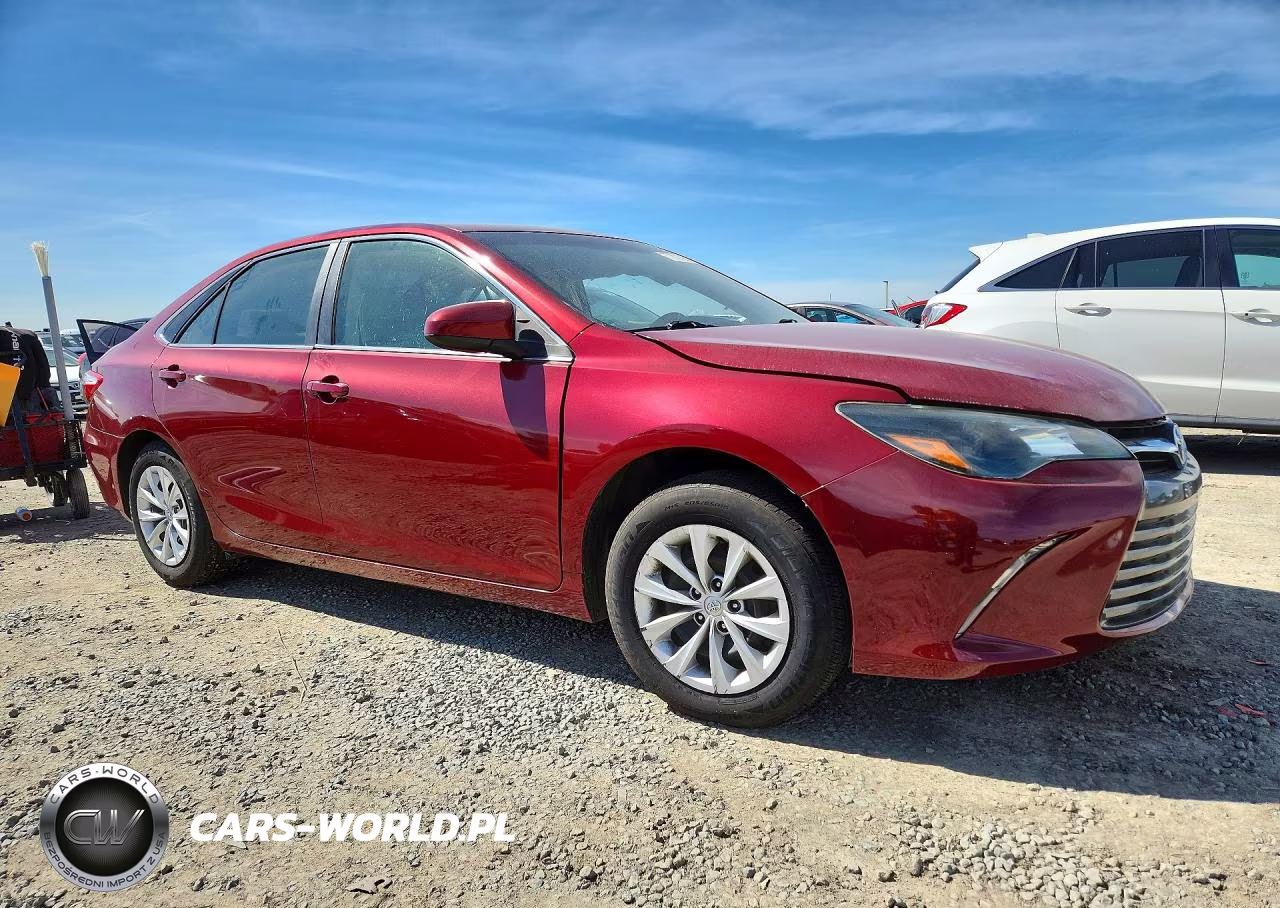 2015 Toyota Camry Le VIN:4T1BF1FK5FU980764 - 4