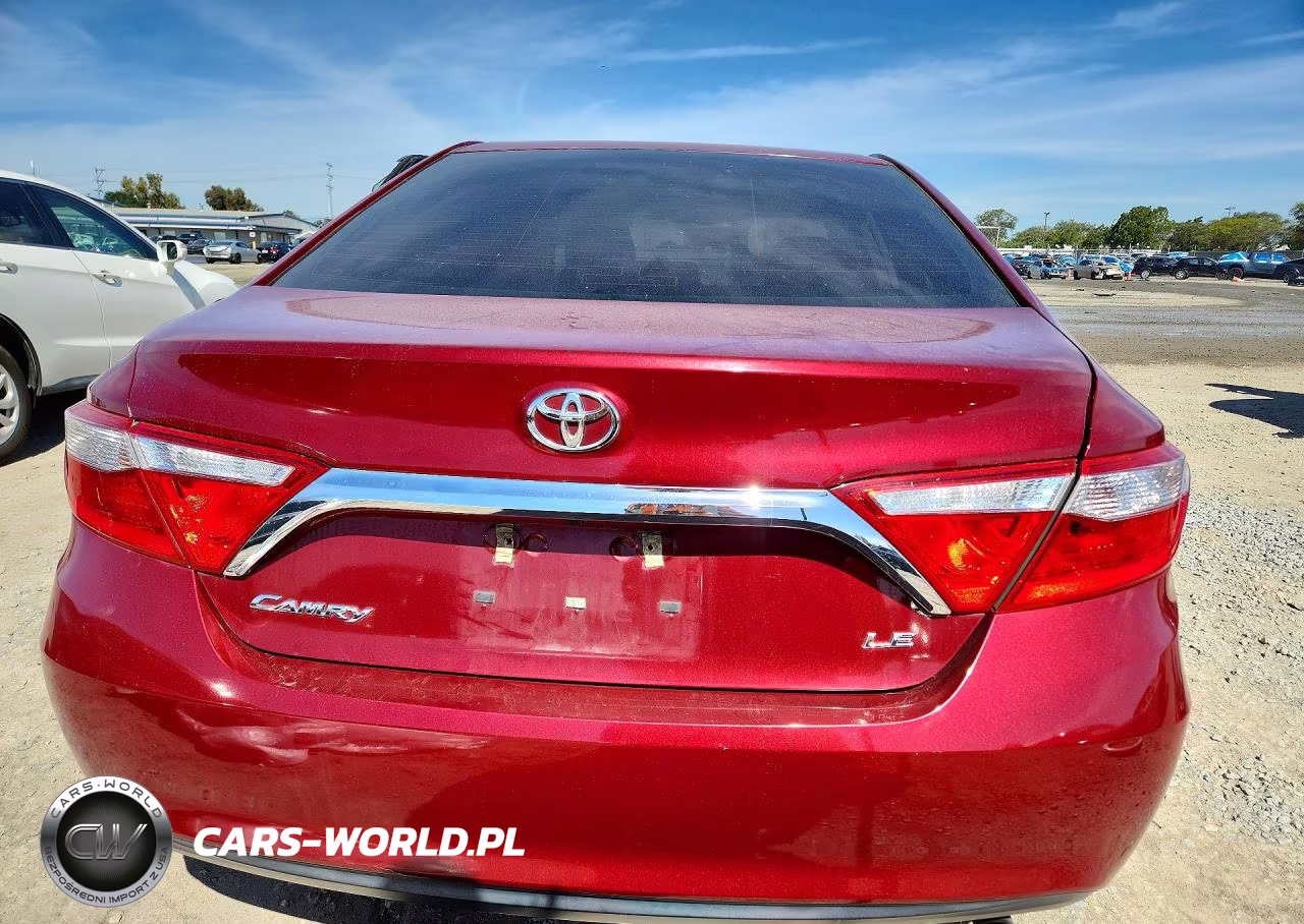 2015 Toyota Camry Le VIN:4T1BF1FK5FU980764 - 6