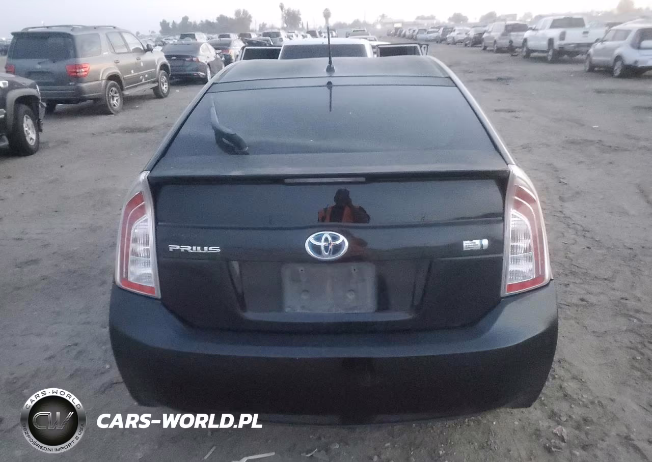 2012 Toyota Prius VIN:JTDKN3DU2C1502855 - 6