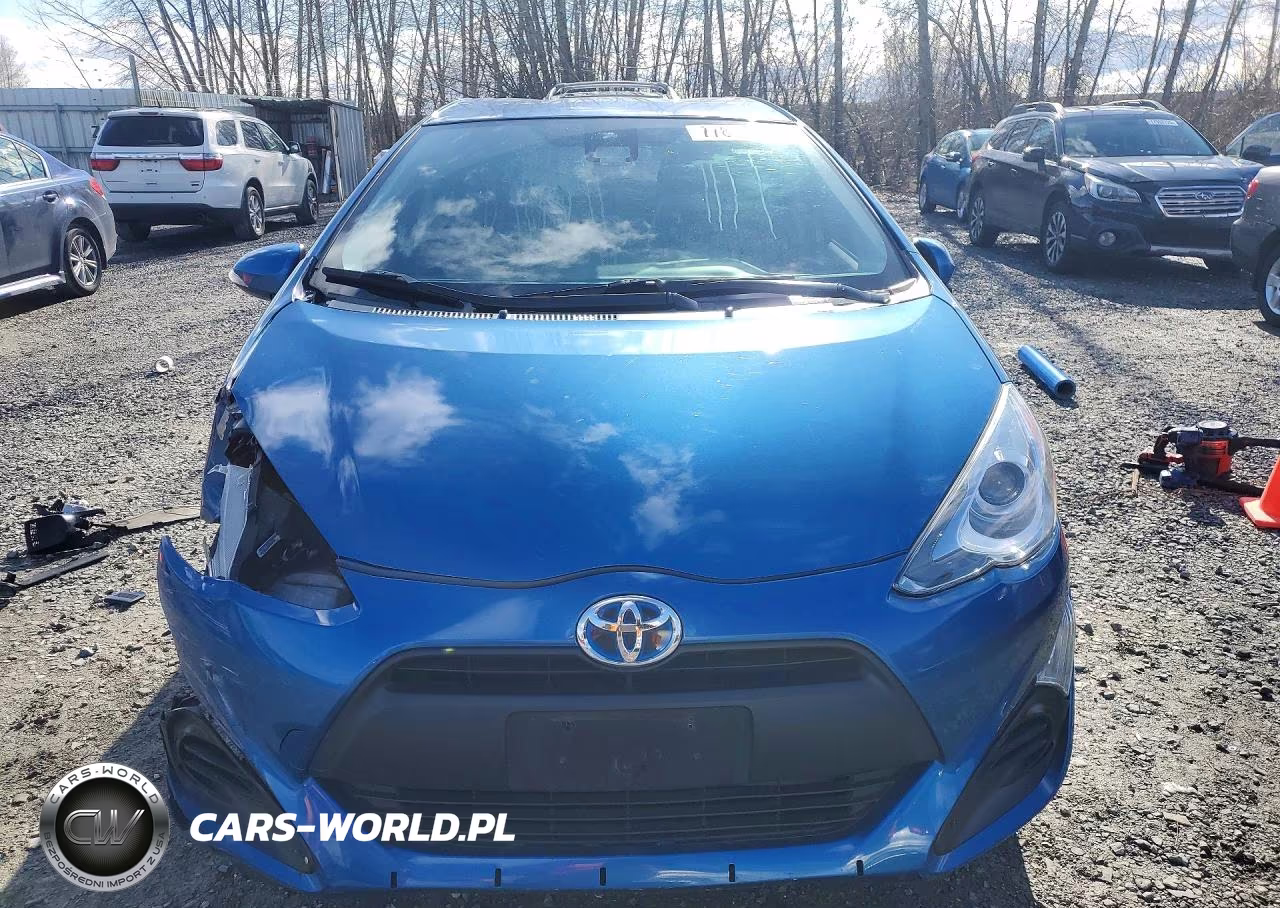 2017 Toyota Prius C VIN:JTDKDTB31H1593153 - 5