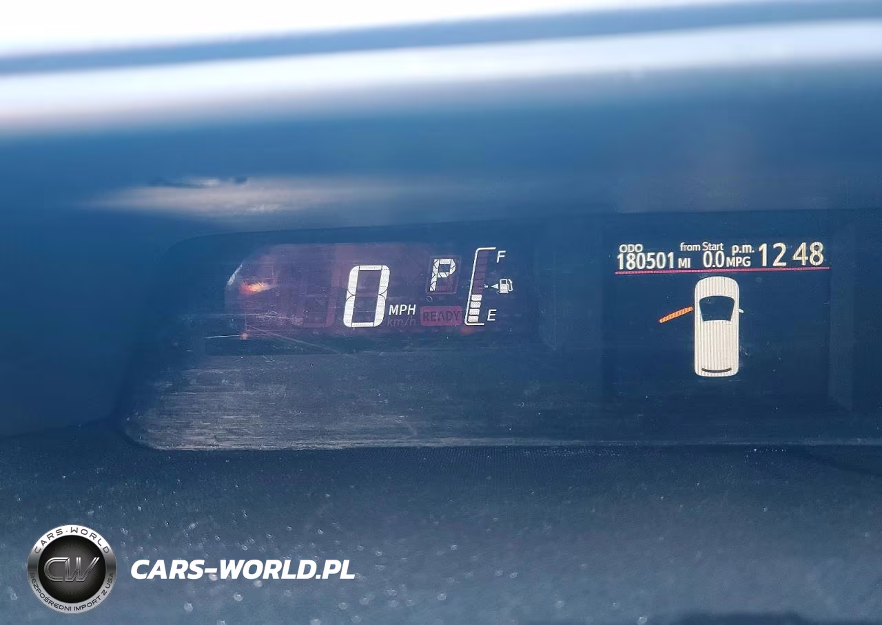 2017 Toyota Prius C VIN:JTDKDTB31H1593153 - 9
