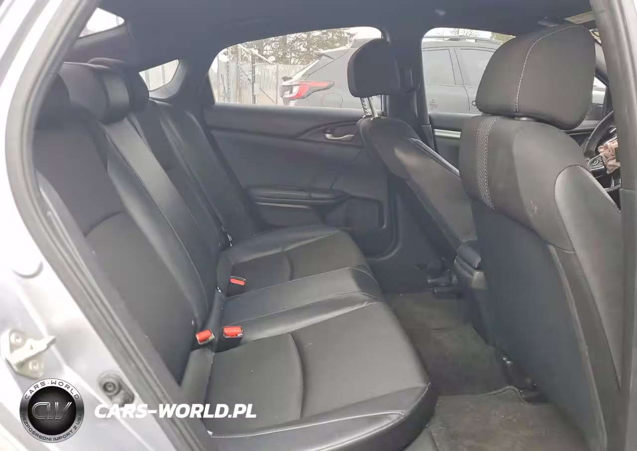 2019 Honda Civic Sport VIN:2HGFC2F82KH552447 - 10