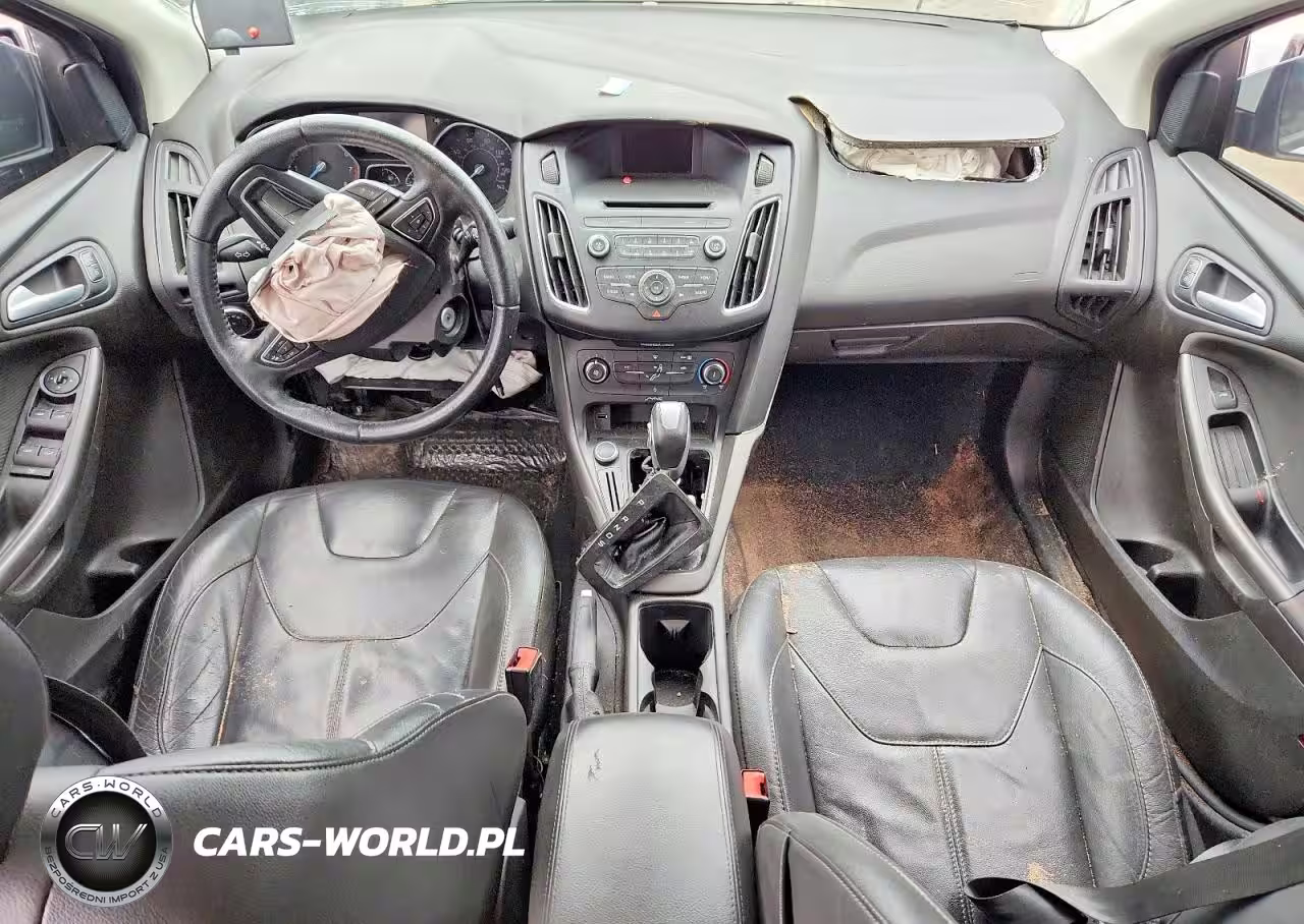 2016 Ford Focus Se VIN:1FADP3F25GL225617 - 8