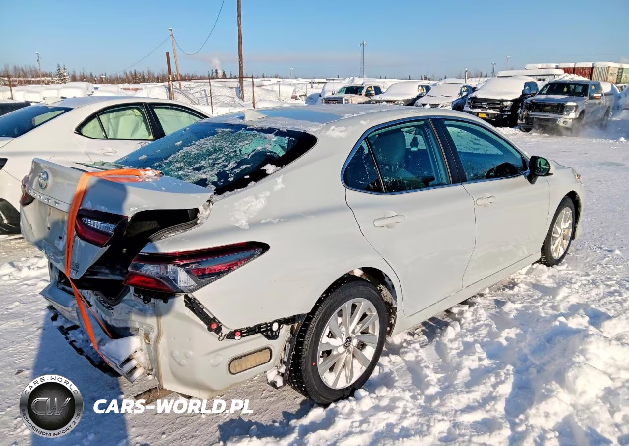 2022 Toyota Camry Le VIN:4T1C11BK0NU065666 - 3