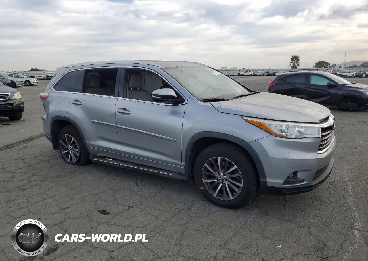 2016 Toyota Highlander Xle VIN:5TDJKRFH6GS265934 - 4