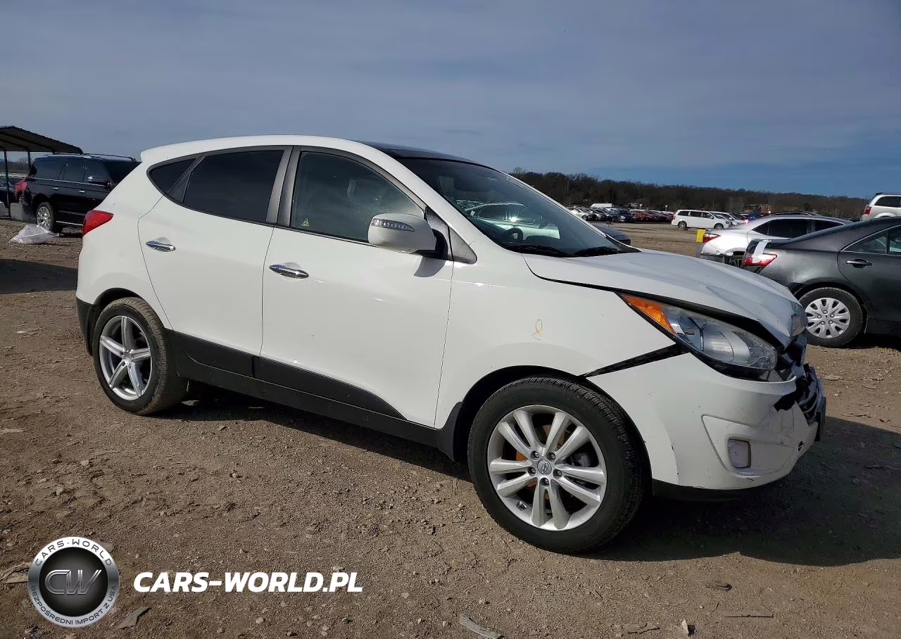 2013 Hyundai Tucson VIN:KM8JUCAC4DU663570 - 4