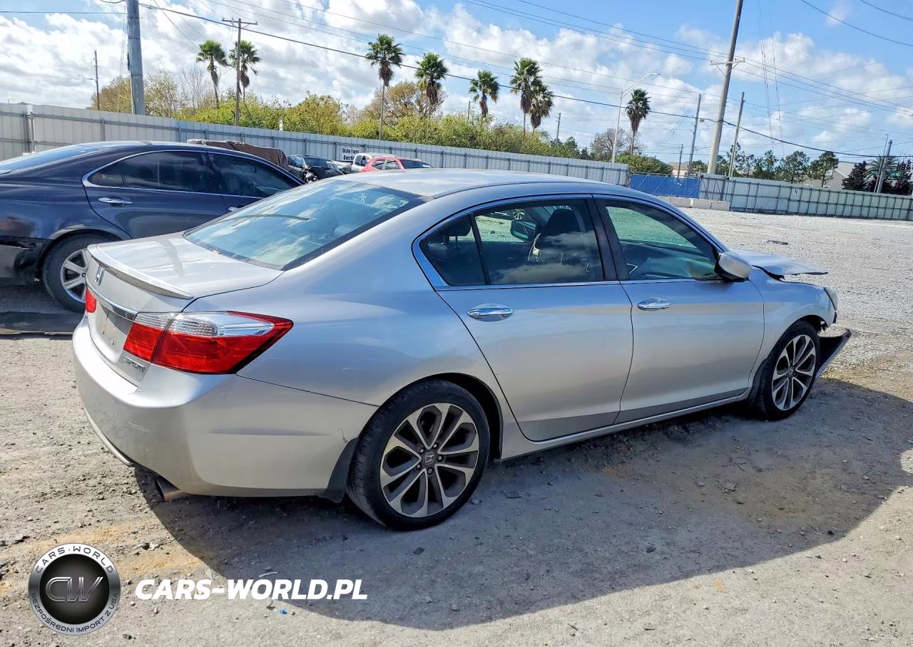 2015 Honda Accord Sport VIN:1HGCR2F50FA123657 - 3