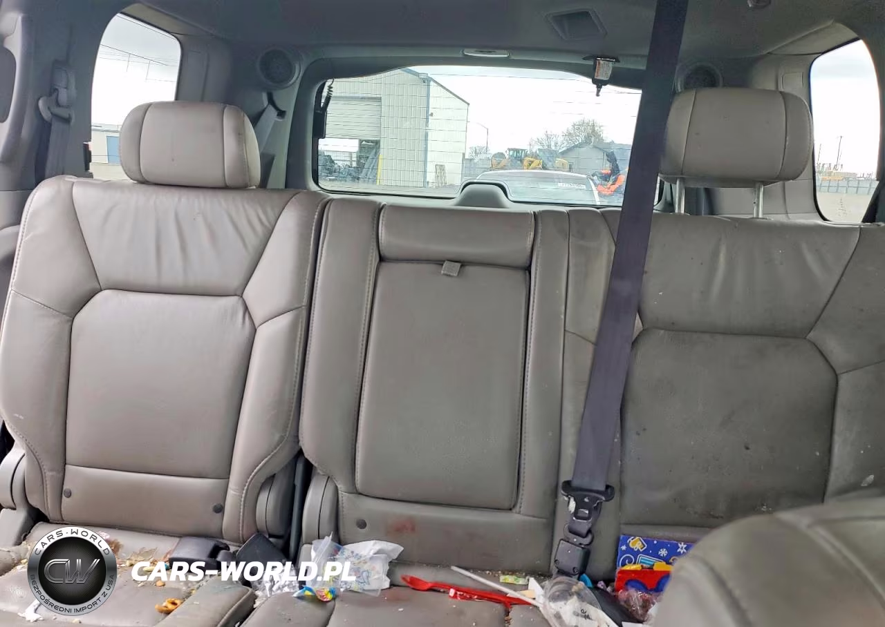 2011 Honda Pilot Touring VIN:5FNYF4H95BB068651 - 10