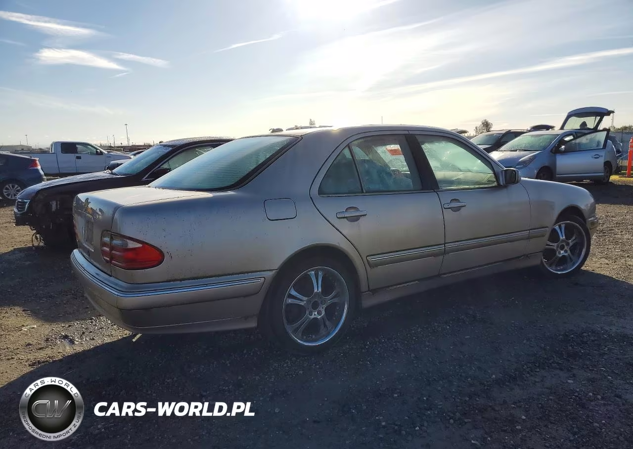 2002 Mercedes-Benz E-Class VIN:WDBJF65J52B427767 - 3