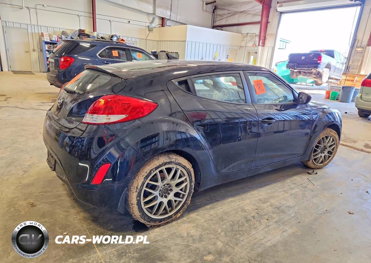 2016 Hyundai Veloster Base VIN:KMHTC6AD0GU301178 - 3