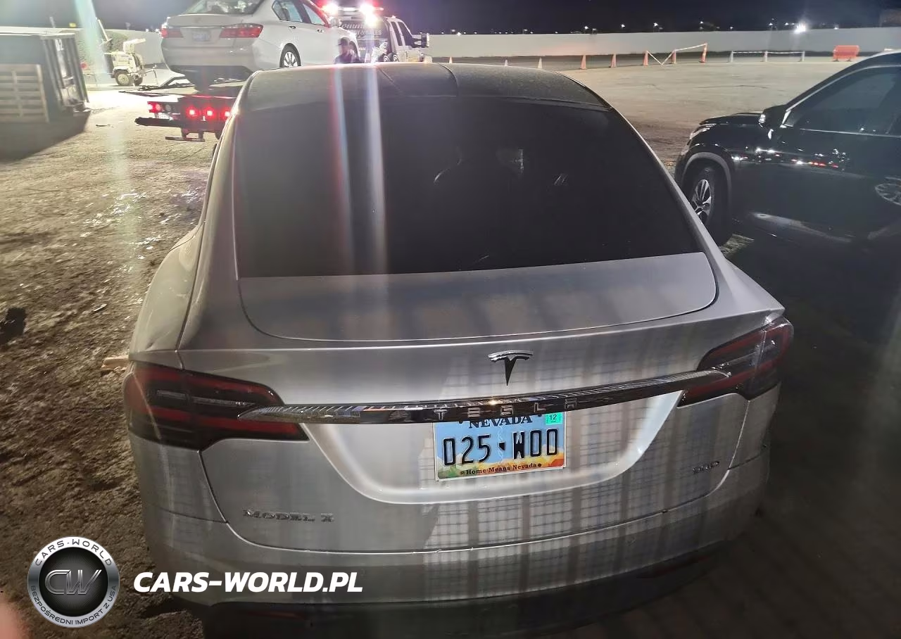 2016 Tesla Model X VIN:5YJXCAE27GF002877 - 6