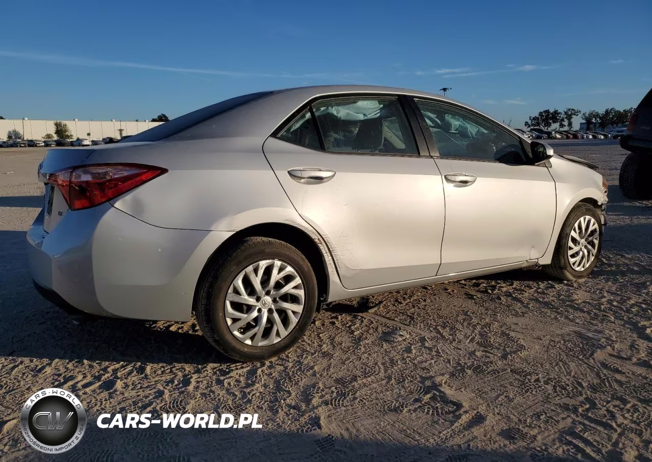2019 Toyota Corolla L VIN:2T1BURHE3KC159749 - 3