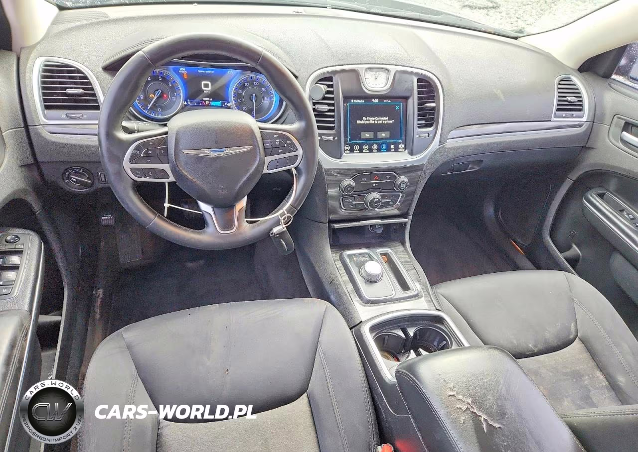 2018 Chrysler 300 Touring VIN:2C3CCAAG3JH291939 - 8