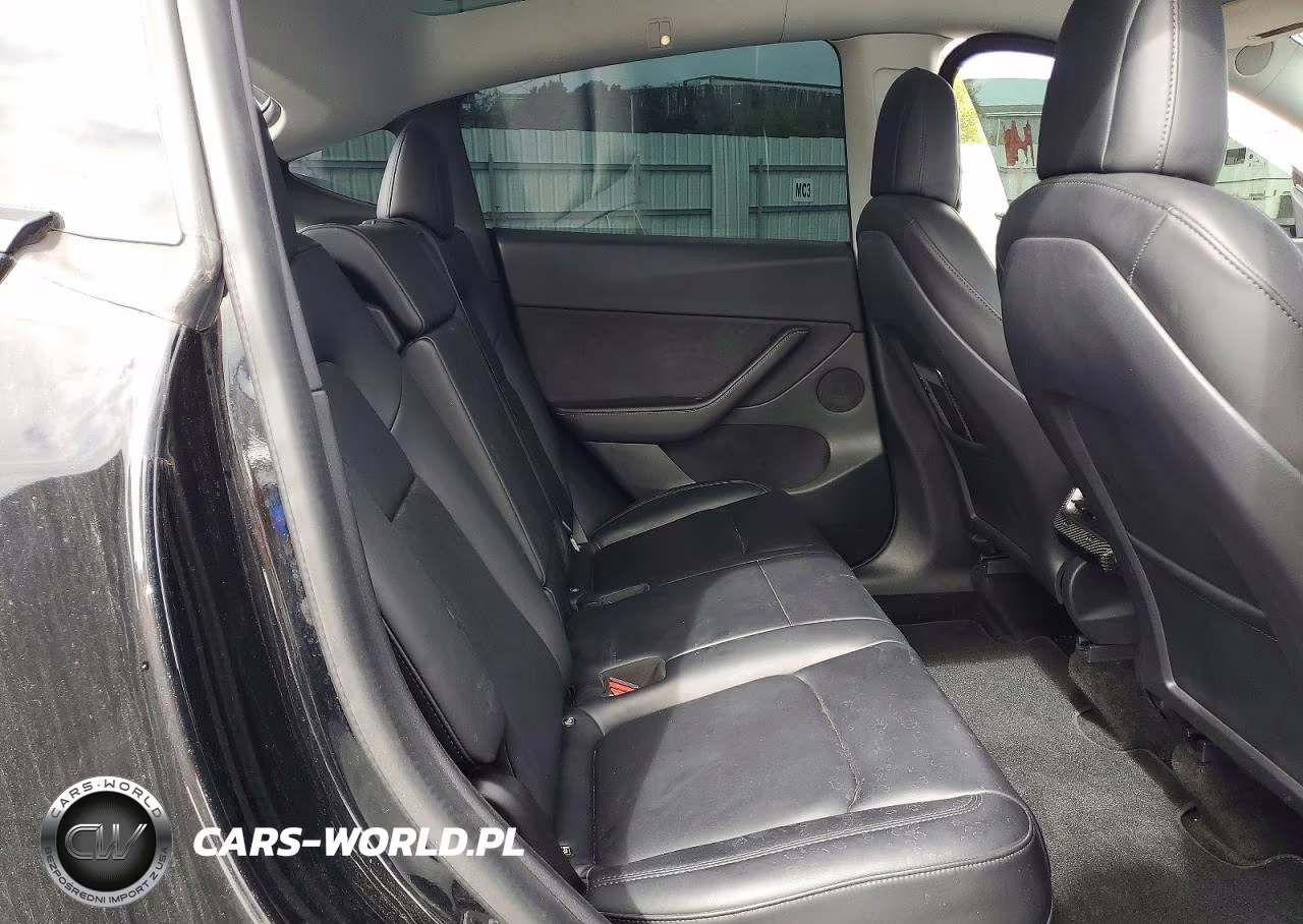 2022 Tesla Model Y VIN:7SAYGDEF2NF326512 - 11
