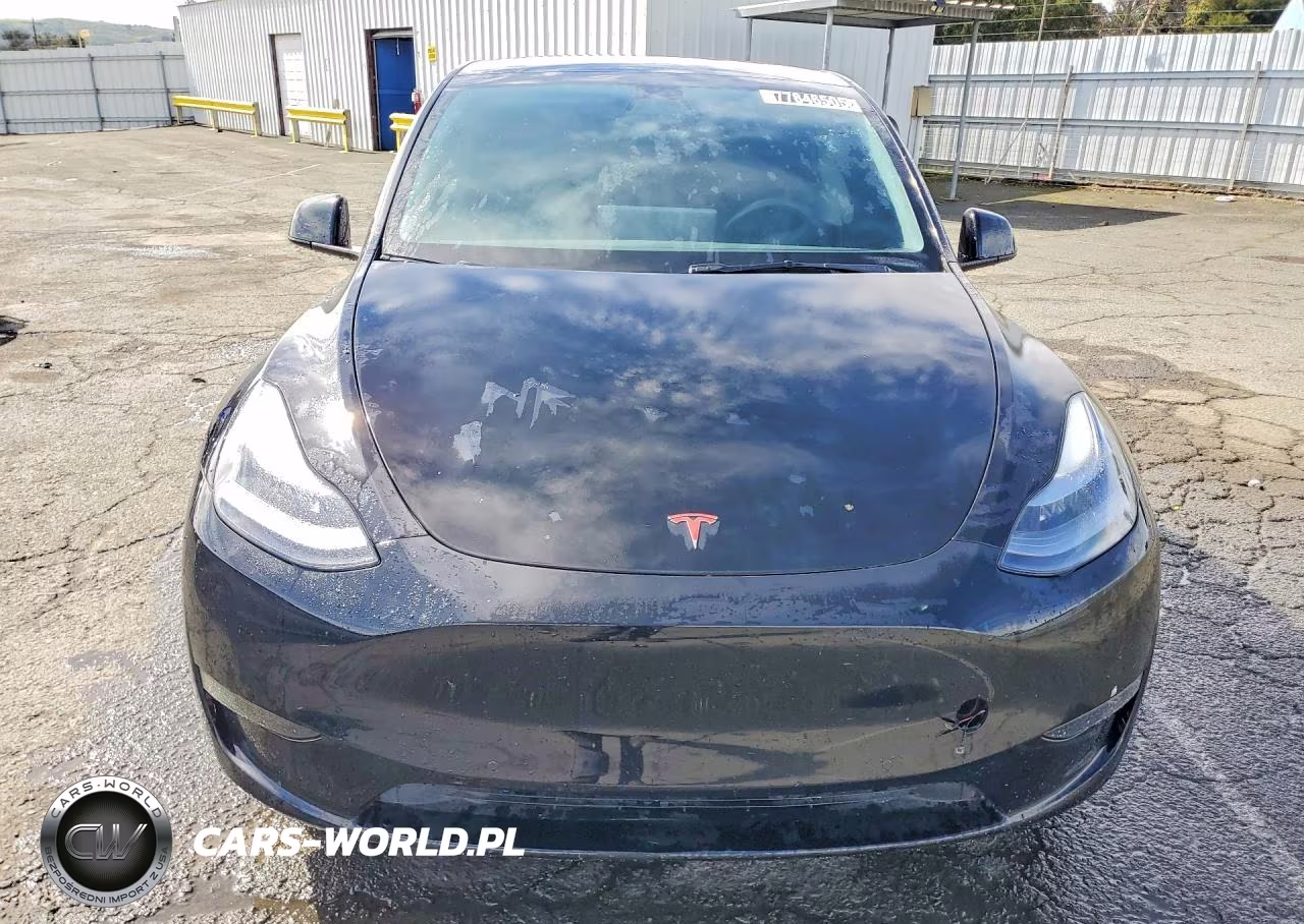 2022 Tesla Model Y VIN:7SAYGDEF2NF326512 - 5