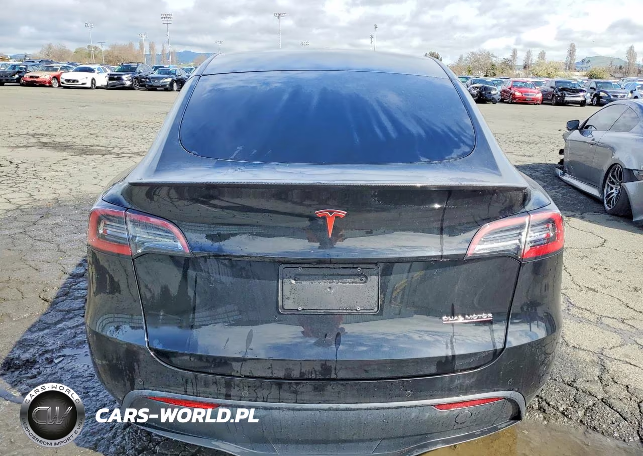 2022 Tesla Model Y VIN:7SAYGDEF2NF326512 - 6