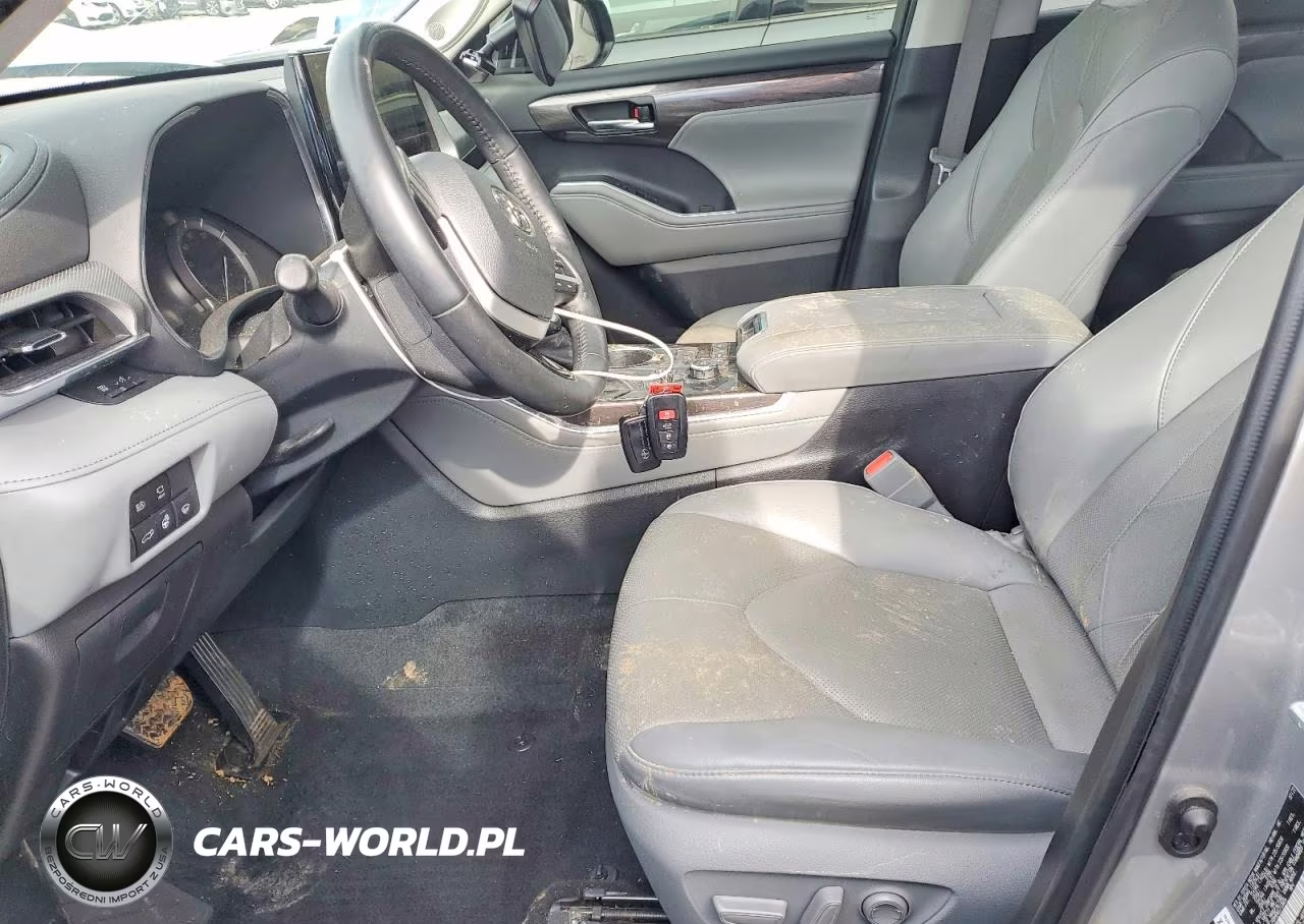 2022 Toyota Highlander Platinum VIN:5TDFZRBH6NS233604 - 7