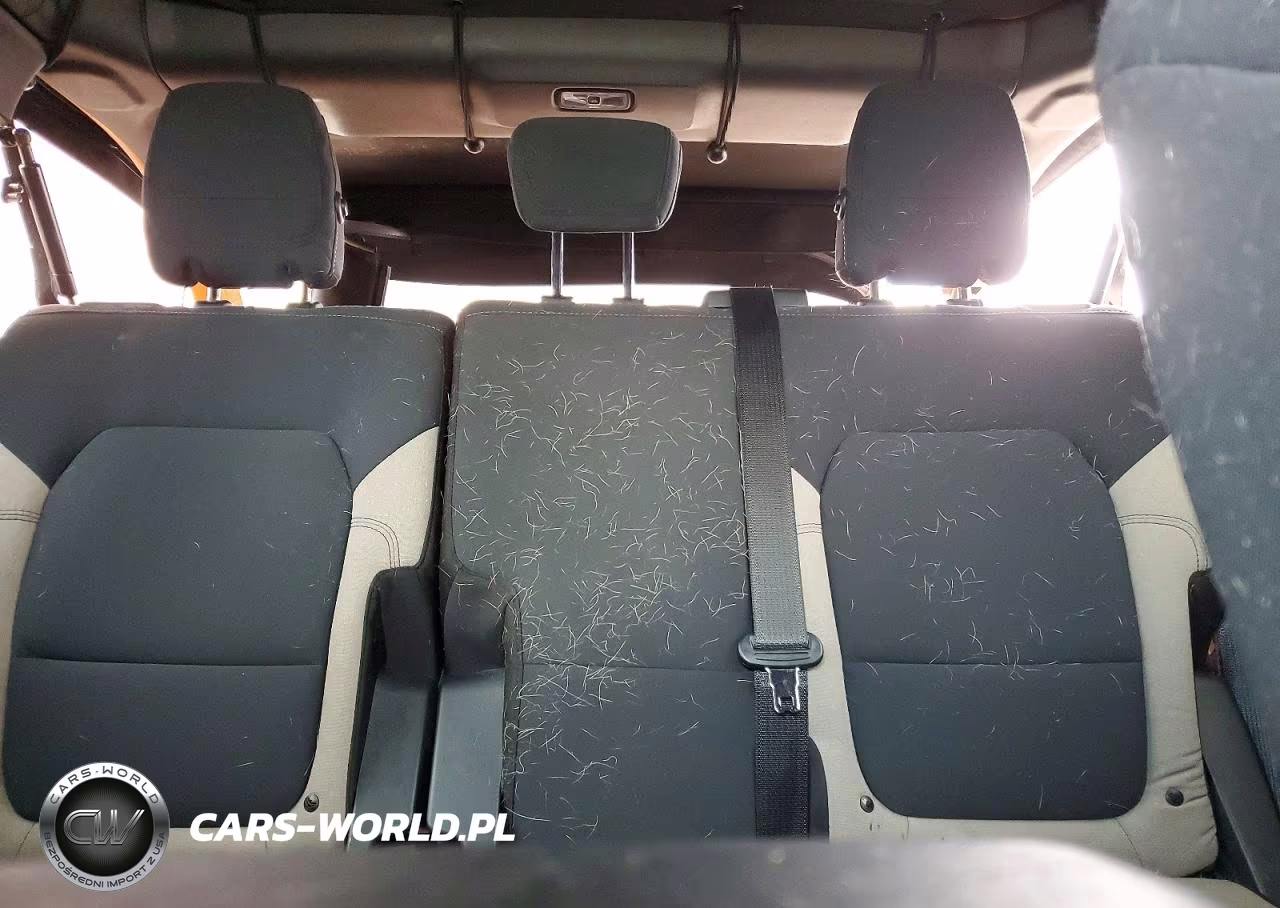 2022 Ford Bronco Base VIN:1FMEE5BP0NLB47211 - 10