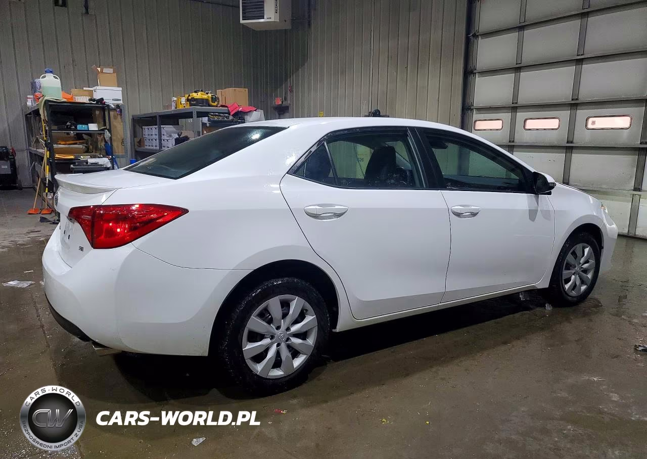 2017 Toyota Corolla Se VIN:5YFBURHE0HP617840 - 3