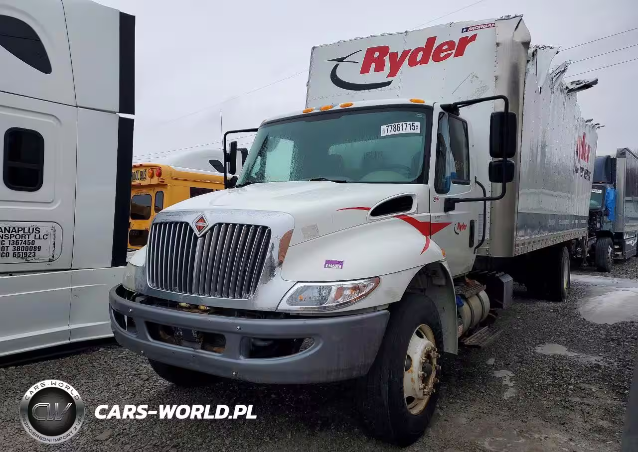 2019 International 4300 Box Truck