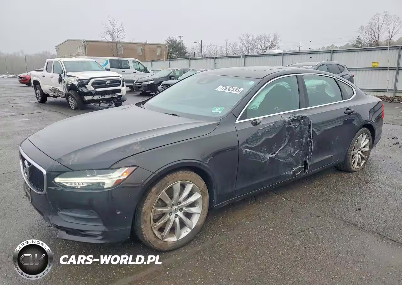 2018 Volvo S90 T6 Momentum