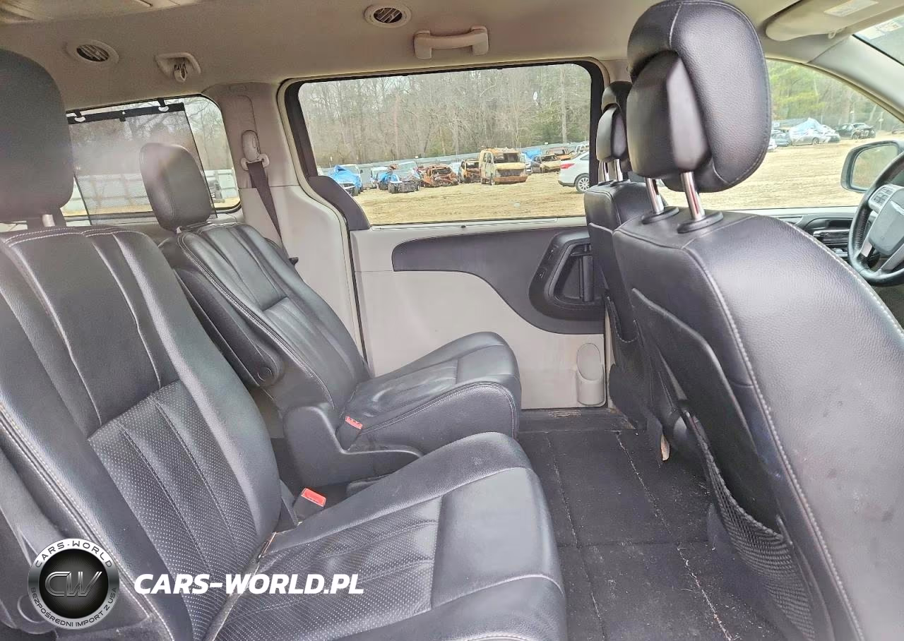 2014 Chrysler Town & Country Touring L VIN:2C4RC1CG8ER285122 - 11