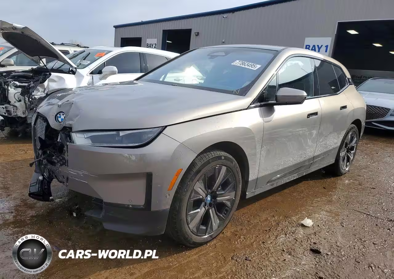 2025 BMW Ix xDrive50