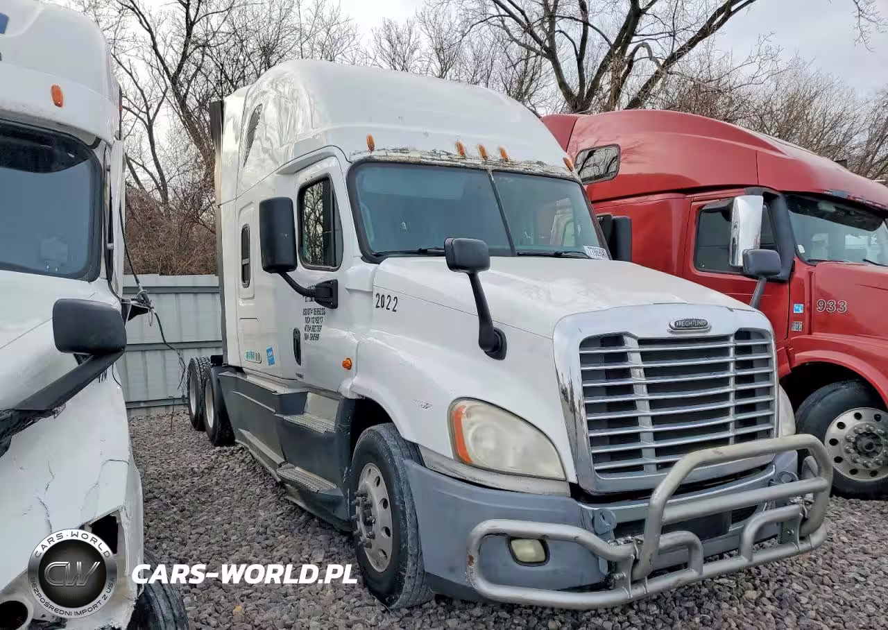 2015 Freightliner Cascadia Semi Truck
