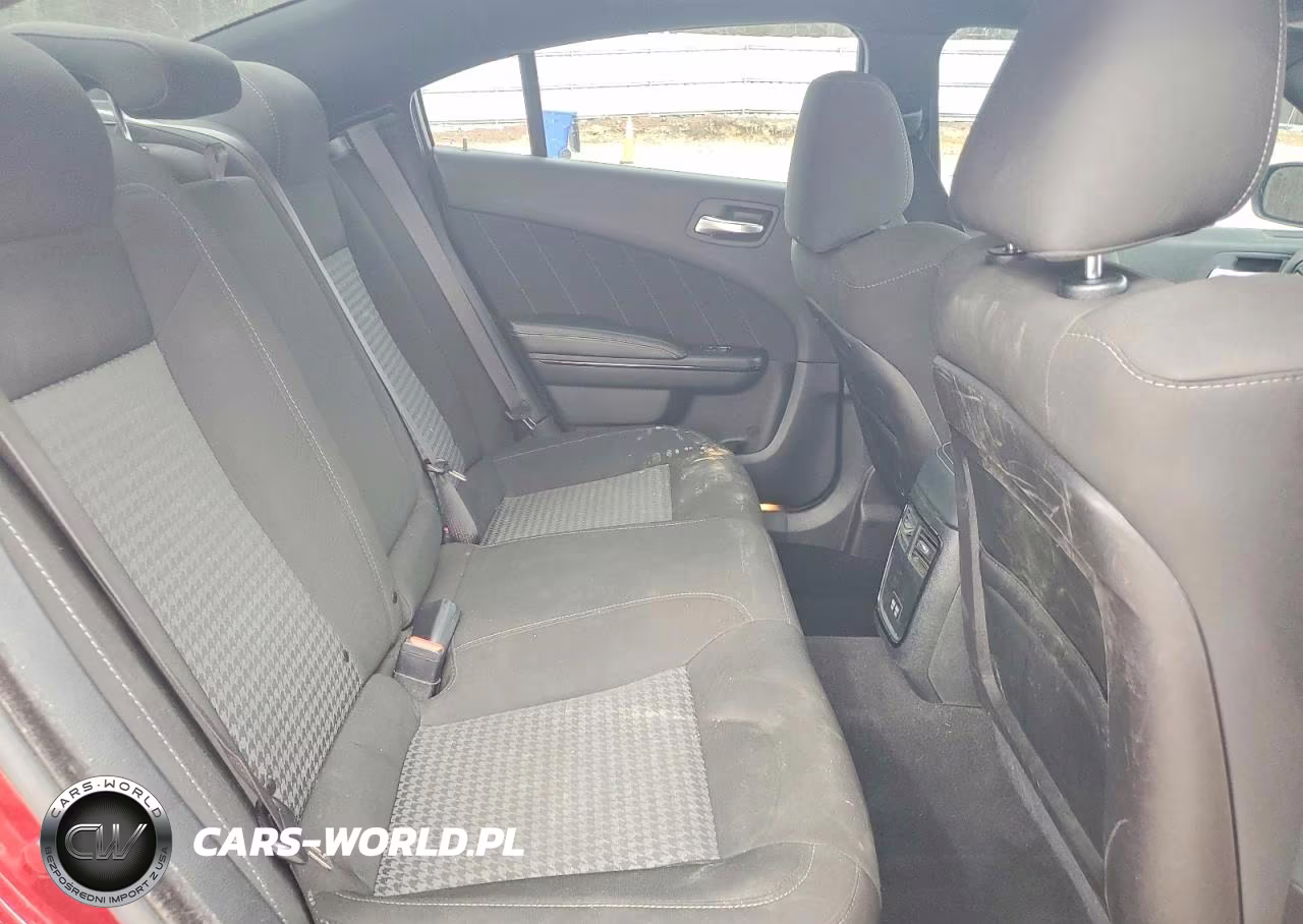 2023 Dodge Charger R-T VIN:2C3CDXCT2PH581303 - 10